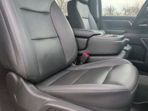 Certified 2025 GMC Sierra 1500 SLT AWD/4WD image 18