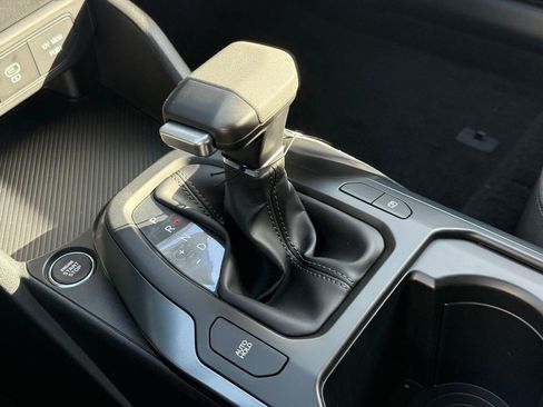 New 2025 Kia K4 LXS image 13