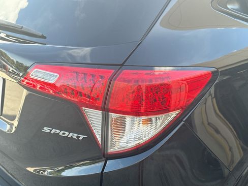 Used 2021 Honda HR-V Sport image 26