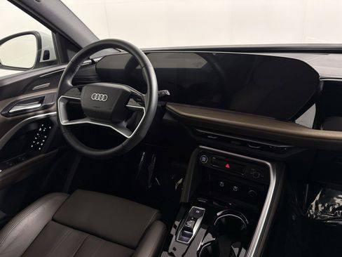 Used 2025 Audi Q5 Premium Plus w/ Premium Plus image 15