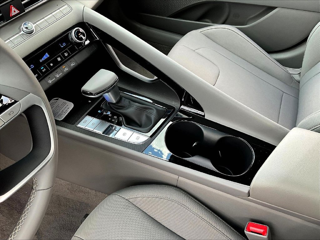 New 2026 Hyundai Elantra SEL w/ Cargo Package FWD image 24