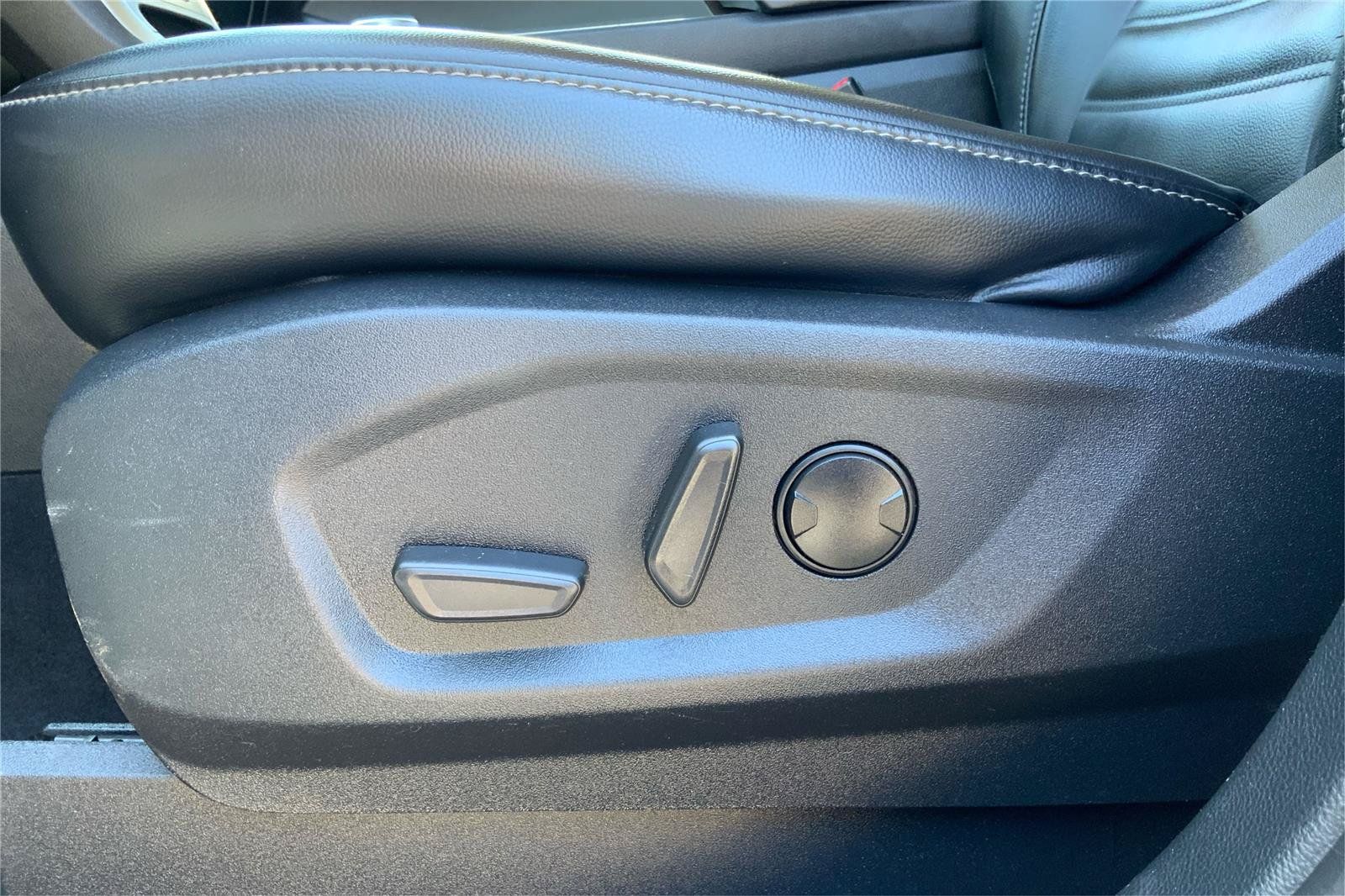 Used 2024 Ford Edge SEL AWD/4WD image 19