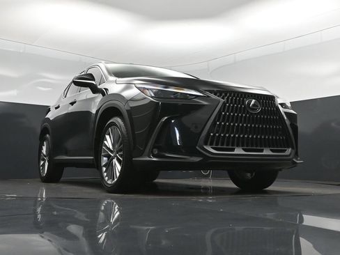 Certified 2025 Lexus NX 350 AWD w/ Premium Package image 44