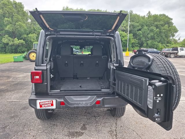 Used 2025 Jeep Wrangler Unlimited Sahara AWD/4WD image 45