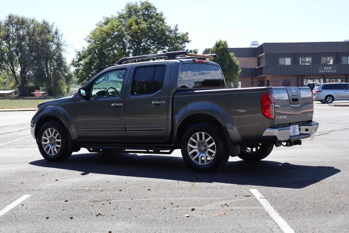 Used 2009 Nissan Frontier LE w/ LE Value Truck Pkg AWD/4WD image 7
