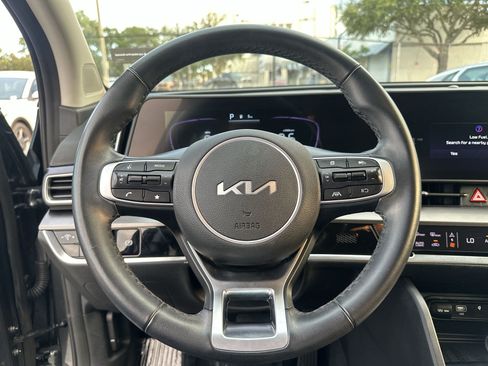 Certified 2023 Kia Sportage EX FWD image 11