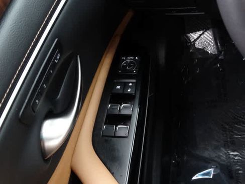 Used 2022 Lexus ES 350 w/ Premium Package image 38