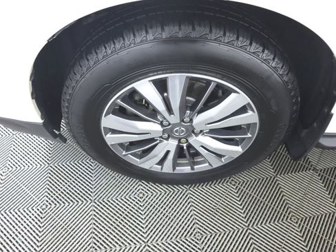 Used 2019 Nissan Pathfinder SL image 37