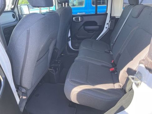 Used 2024 Jeep Wrangler Sport S image 7