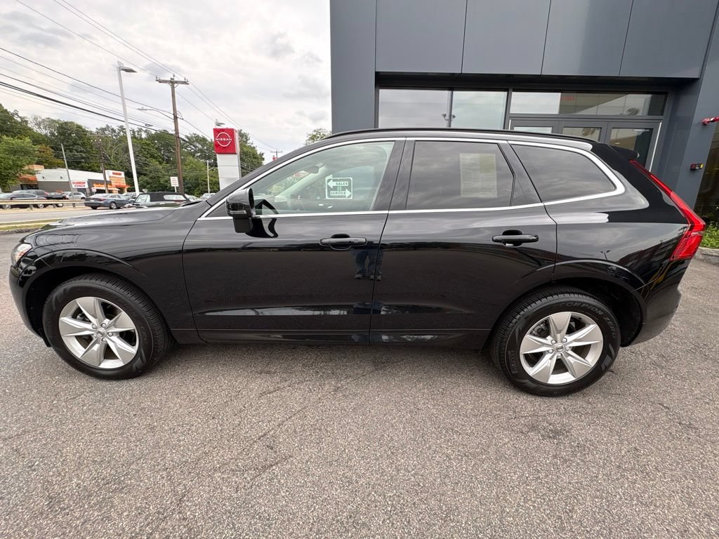 Used 2022 Volvo XC60 B5 Momentum AWD/4WD image 10