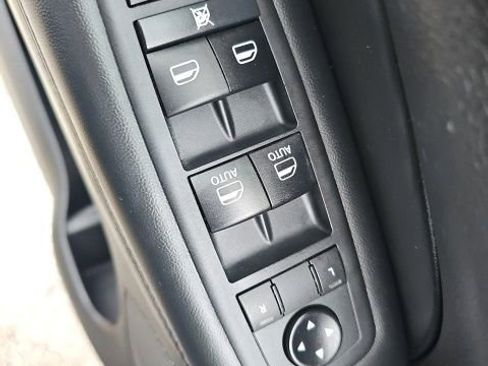 Used 2020 Jeep Grand Cherokee Laredo w/ Quick Order Package 2BN North image 33