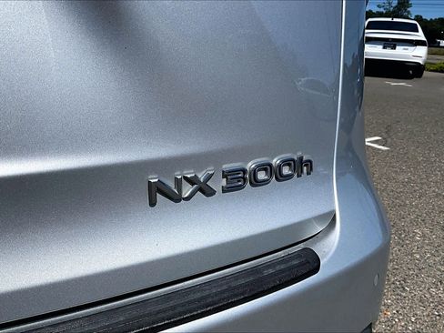 Used 2015 Lexus NX 300h AWD w/ Premium Package image 9