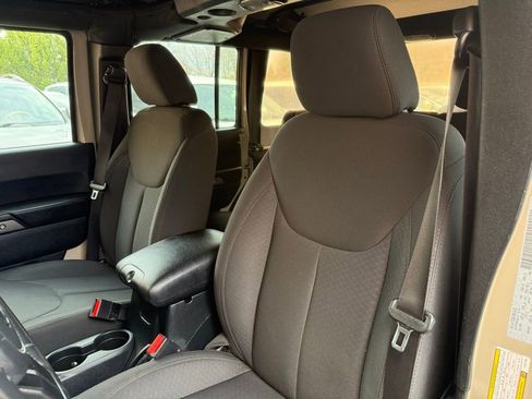Used 2016 Jeep Wrangler Unlimited Sport w/ Quick Order Package 24S AWD/4WD image 10