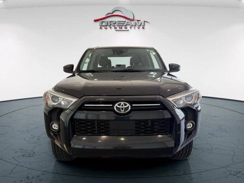 Used 2024 Toyota 4Runner SR5 AWD/4WD image 3