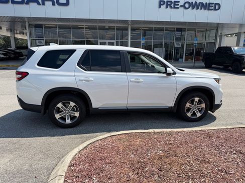 Used 2024 Honda Pilot EX-L image 2