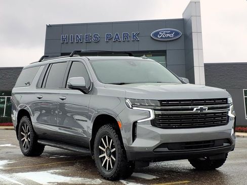 Used 2021 Chevrolet Suburban RST w/ Luxury Package image 1