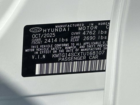 Used 2026 Genesis G70 2.5T RWD image 41