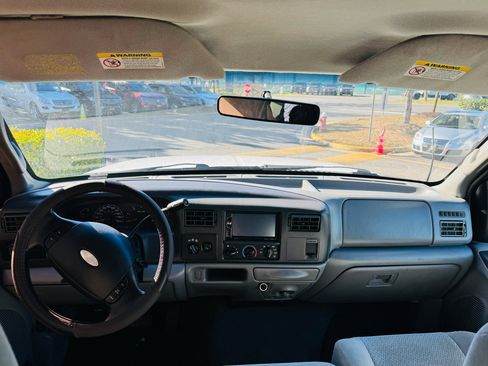 Used 2003 Ford F250 Lariat image 10