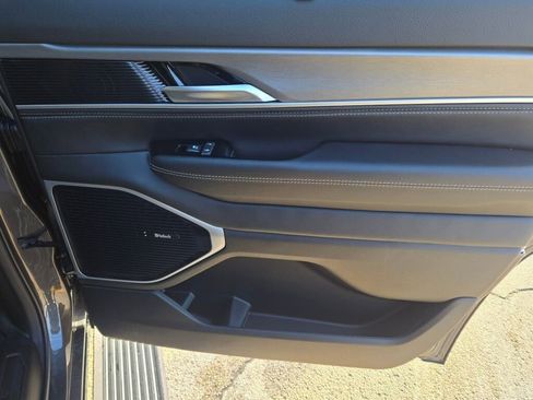 New 2026 Jeep Grand Wagoneer Limited image 9