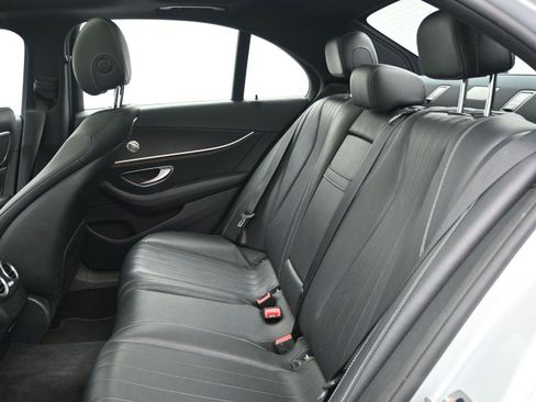 Used 2019 Mercedes-Benz E 300 E 300 image 10