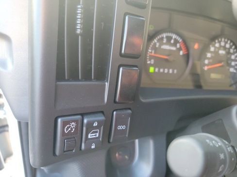 New 2025 Chevrolet Low Cab Forward image 12