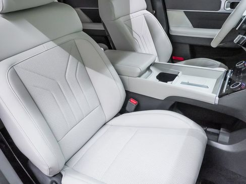 Certified 2026 Hyundai Santa Fe SEL FWD image 15