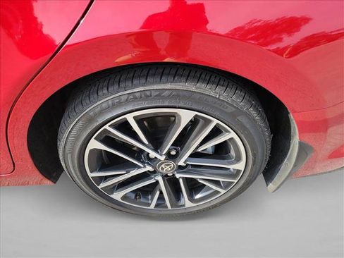 Used 2025 Toyota Camry XLE w/ Premium Plus Package image 12