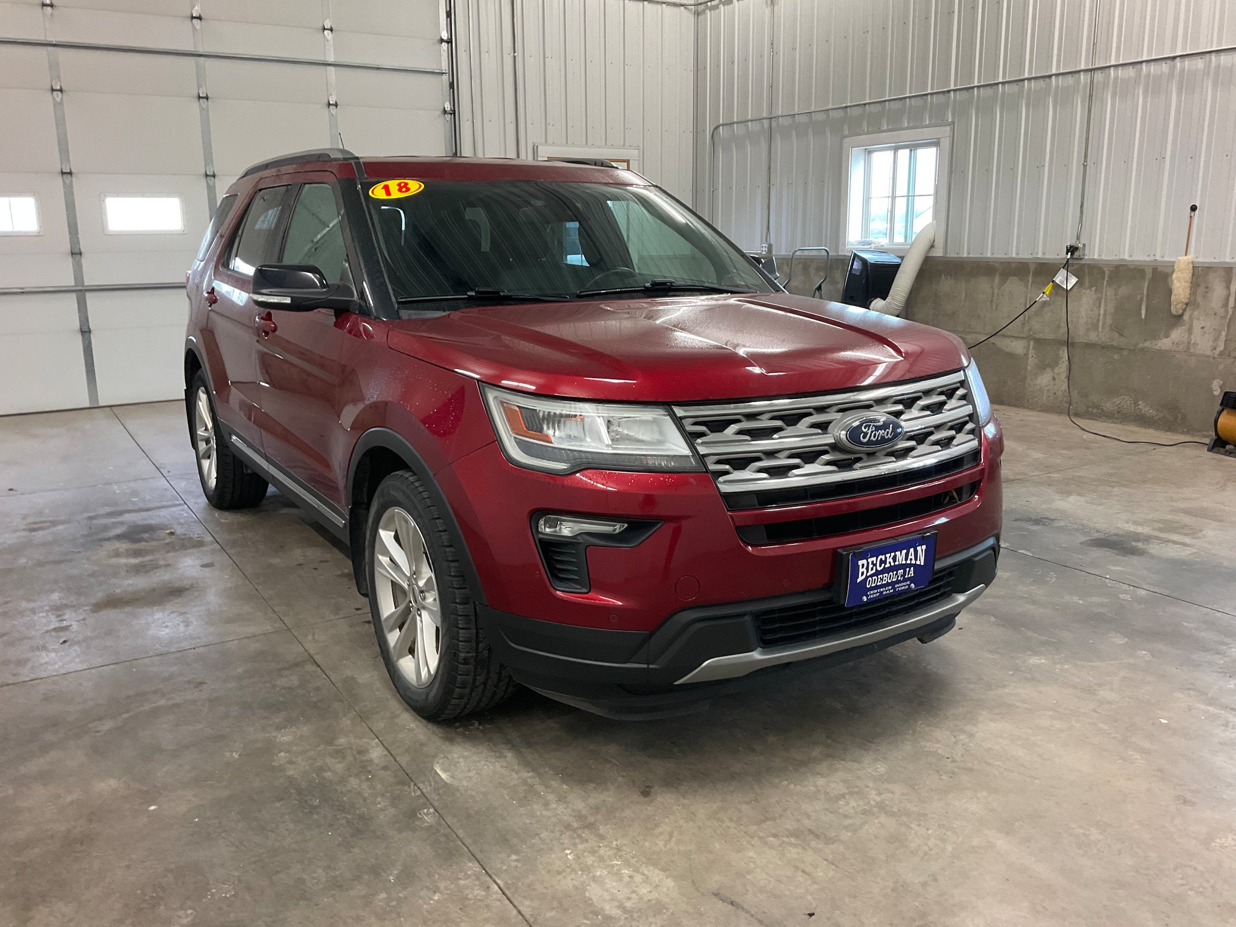 Used 2018 Ford Explorer XLT w/ Equipment Group 202A AWD/4WD image 6