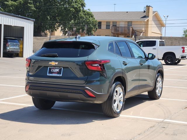 Used 2026 Chevrolet Trax LS FWD image 14