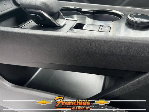 Used 2025 Nissan Rogue SV AWD/4WD image 19
