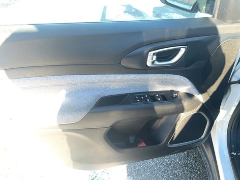 Certified 2022 Jeep Compass Latitude w/ Convenience Group image 11