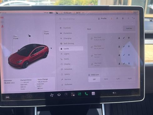 Used 2018 Tesla Model 3 Long Range RWD image 35