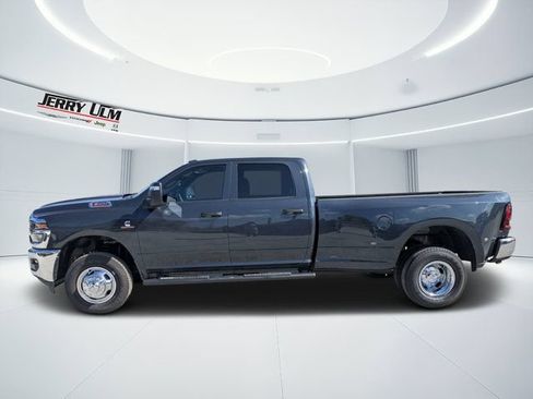 New 2026 RAM 3500 Tradesman AWD/4WD image 6