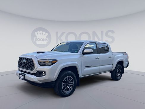 Used 2023 Toyota Tacoma TRD Sport image 1