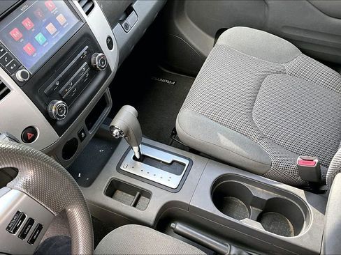 Used 2019 Nissan Frontier SV RWD image 11