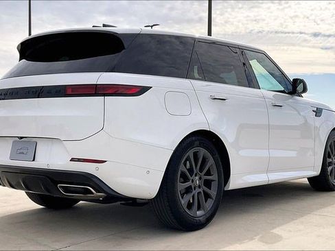 Used 2024 Land Rover Range Rover Sport Dynamic SE image 2