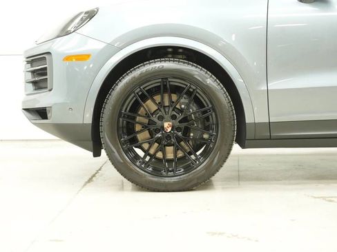 New 2026 Porsche Cayenne Coupe image 44