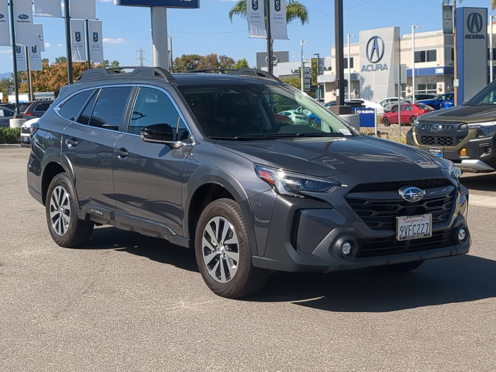 Certified 2025 Subaru Outback Premium AWD/4WD image 7