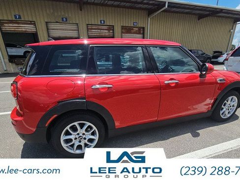 Used 2019 MINI Cooper Clubman w/ Storage Package FWD image 2