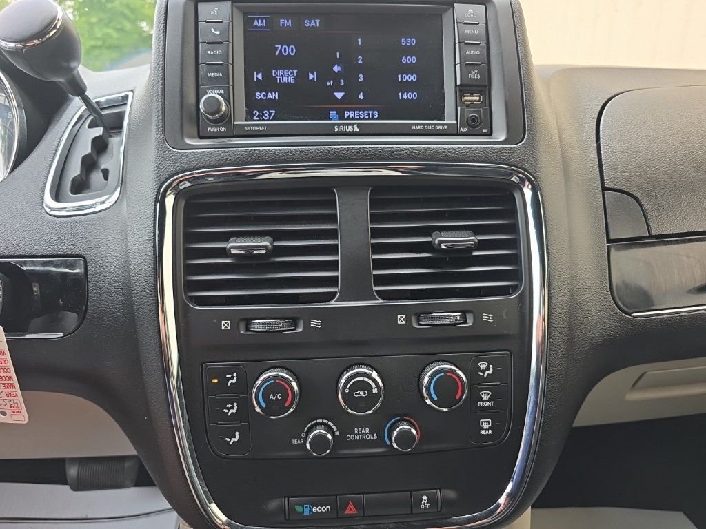 Used 2019 Dodge Grand Caravan SXT FWD image 17