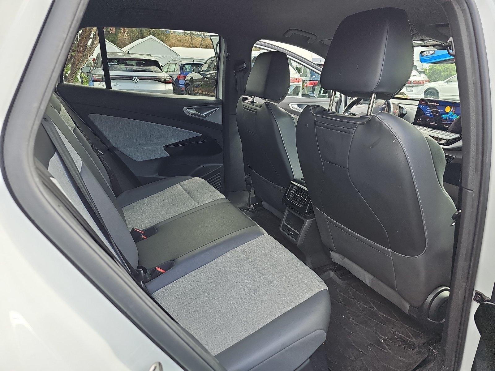 Used 2023 Volkswagen ID.4 Pro RWD image 14