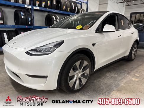 Used 2021 Tesla Model Y Long Range AWD/4WD image 1