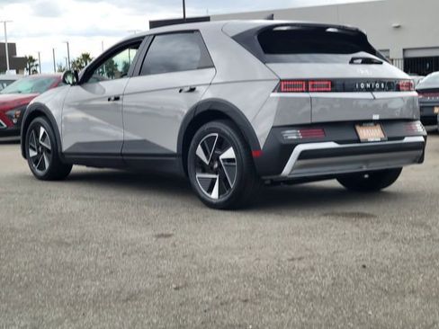 New 2026 Hyundai Ioniq 5 SEL RWD image 3