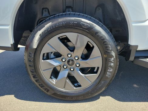 Used 2025 Ford F150 Lightning Lariat AWD/4WD image 5
