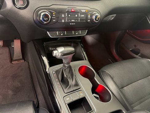 Used 2017 Kia Sorento SX FWD image 18