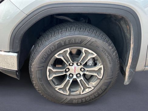 Used 2025 GMC Sierra 1500 SLT AWD/4WD image 6