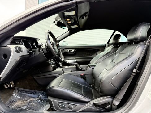 Used 2017 Ford Mustang Premium RWD image 21