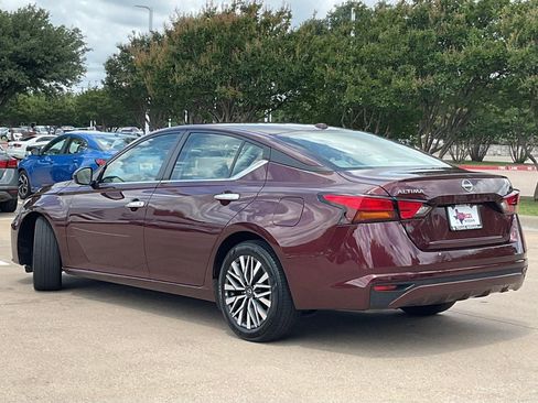 Used 2025 Nissan Altima 2.5 SV FWD image 6