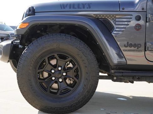 Used 2021 Jeep Gladiator Sport AWD/4WD image 5