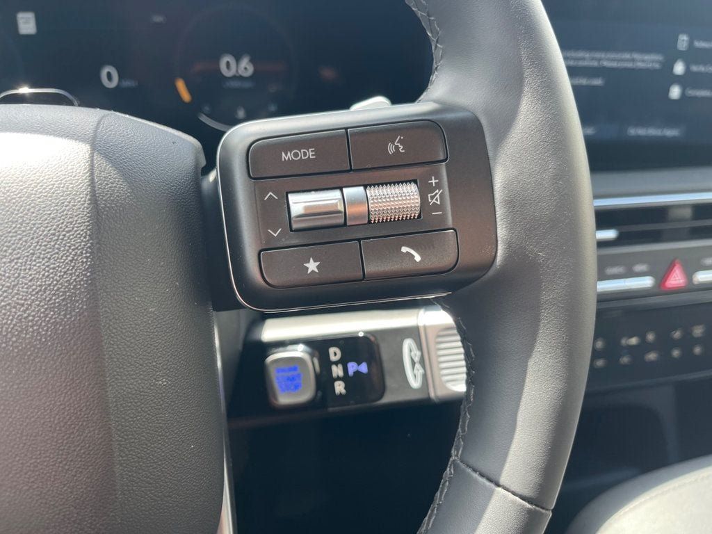 Used 2026 Hyundai Palisade Limited AWD/4WD image 18